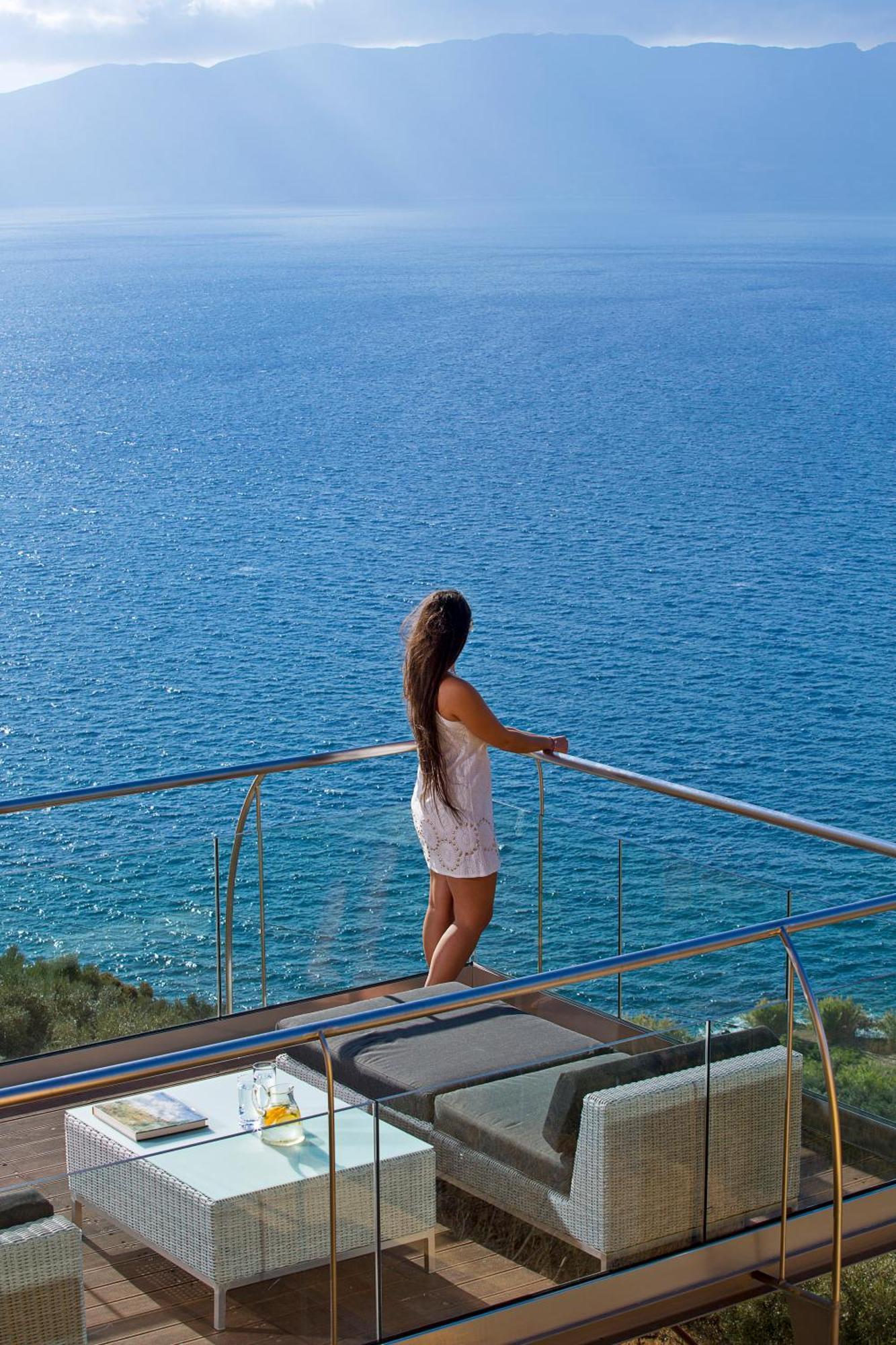 Beachfront Ravdoucha Epavlis Eleni Villa - Pool, Hot Tub, Gym, Sauna, Private Parking, Wifi Ханя Екстериор снимка