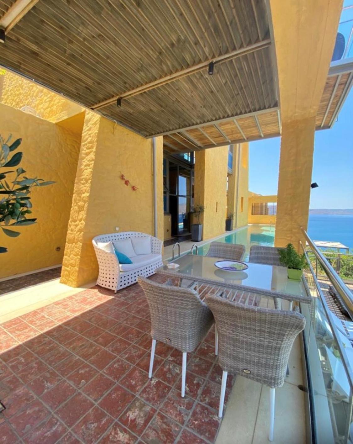 Beachfront Ravdoucha Epavlis Eleni Villa - Pool, Hot Tub, Gym, Sauna, Private Parking, Wifi Ханя Екстериор снимка