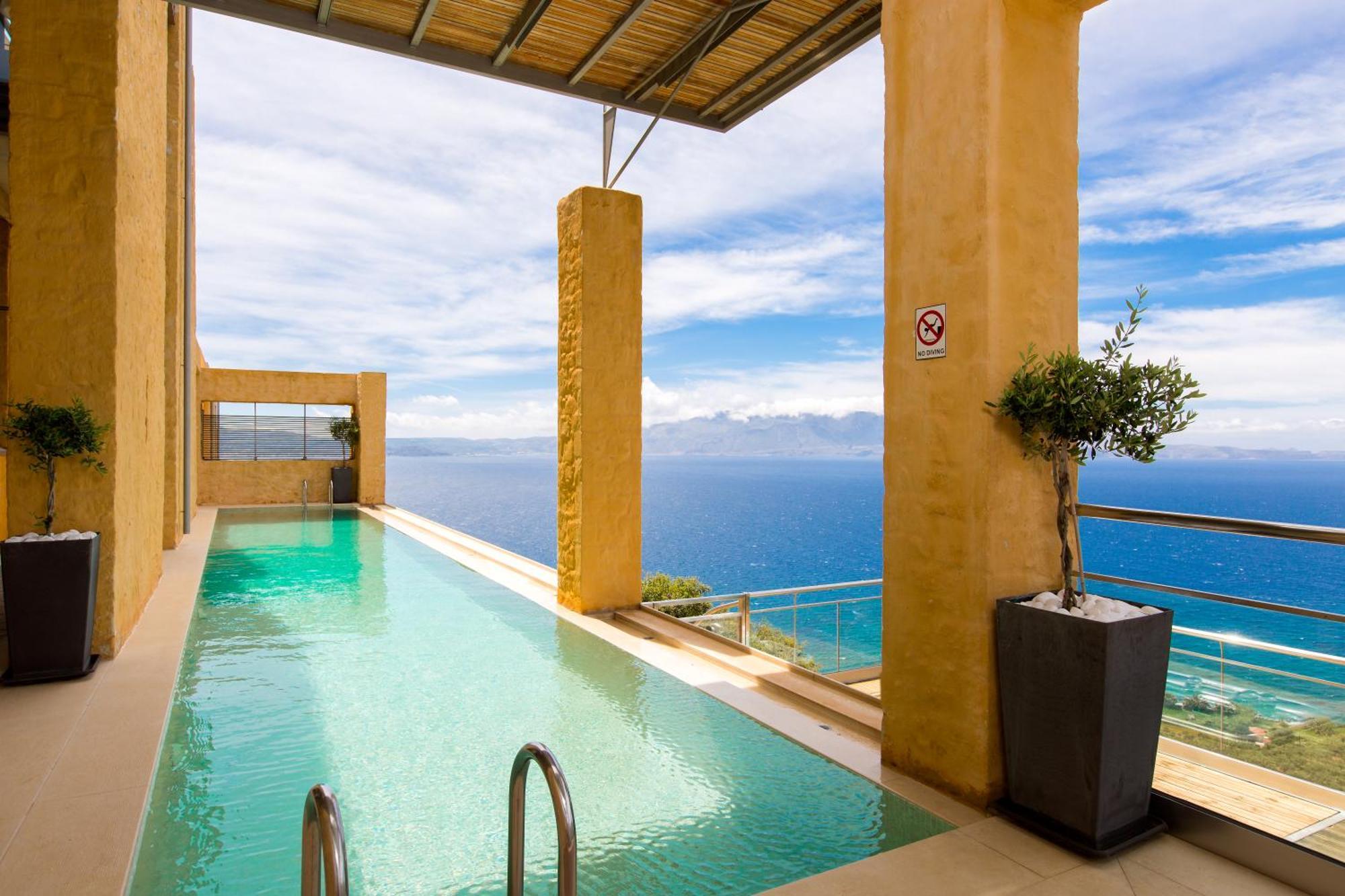 Beachfront Ravdoucha Epavlis Eleni Villa - Pool, Hot Tub, Gym, Sauna, Private Parking, Wifi Ханя Екстериор снимка