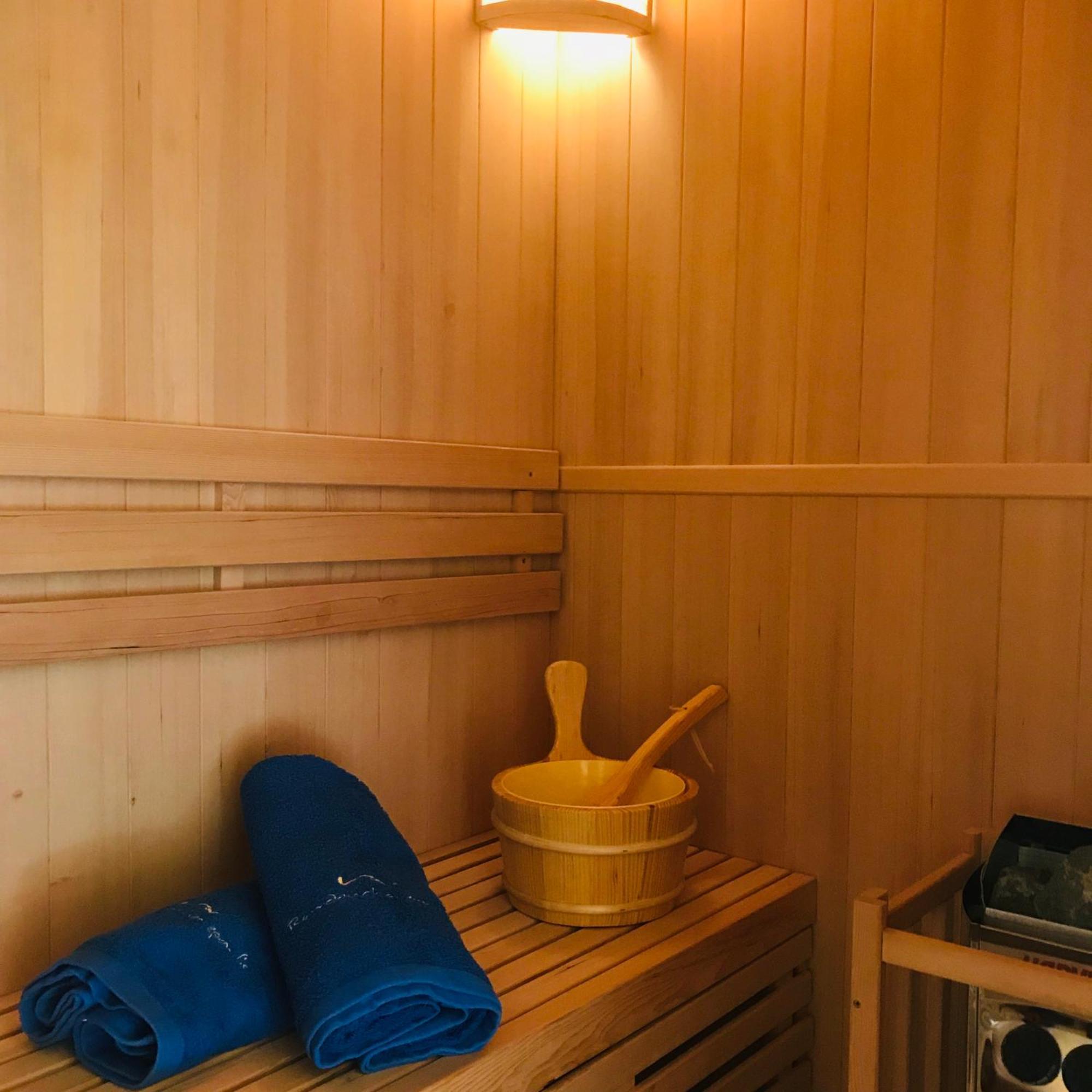 Beachfront Ravdoucha Epavlis Eleni Villa - Pool, Hot Tub, Gym, Sauna, Private Parking, Wifi Ханя Екстериор снимка