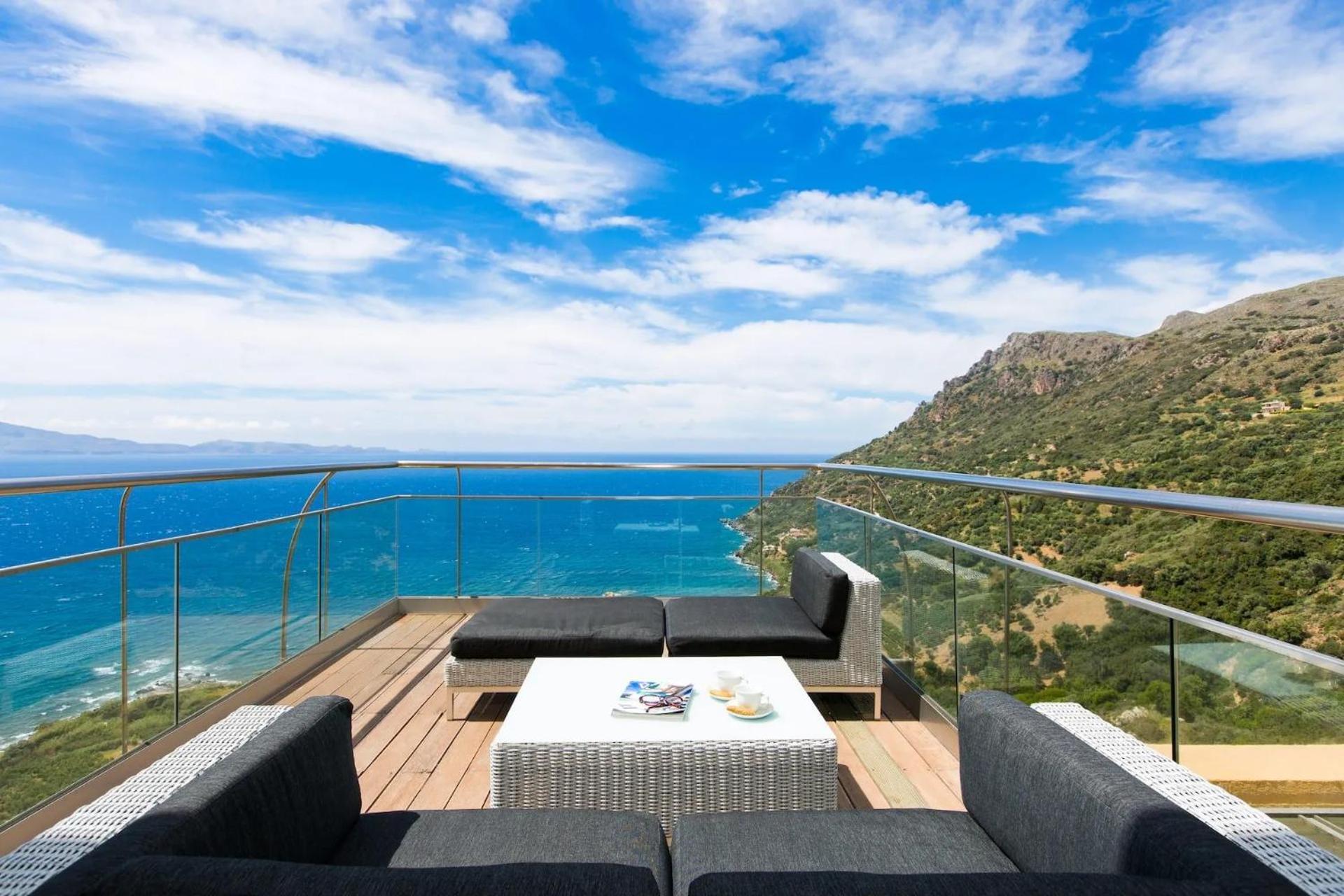 Beachfront Ravdoucha Epavlis Eleni Villa - Pool, Hot Tub, Gym, Sauna, Private Parking, Wifi Ханя Екстериор снимка