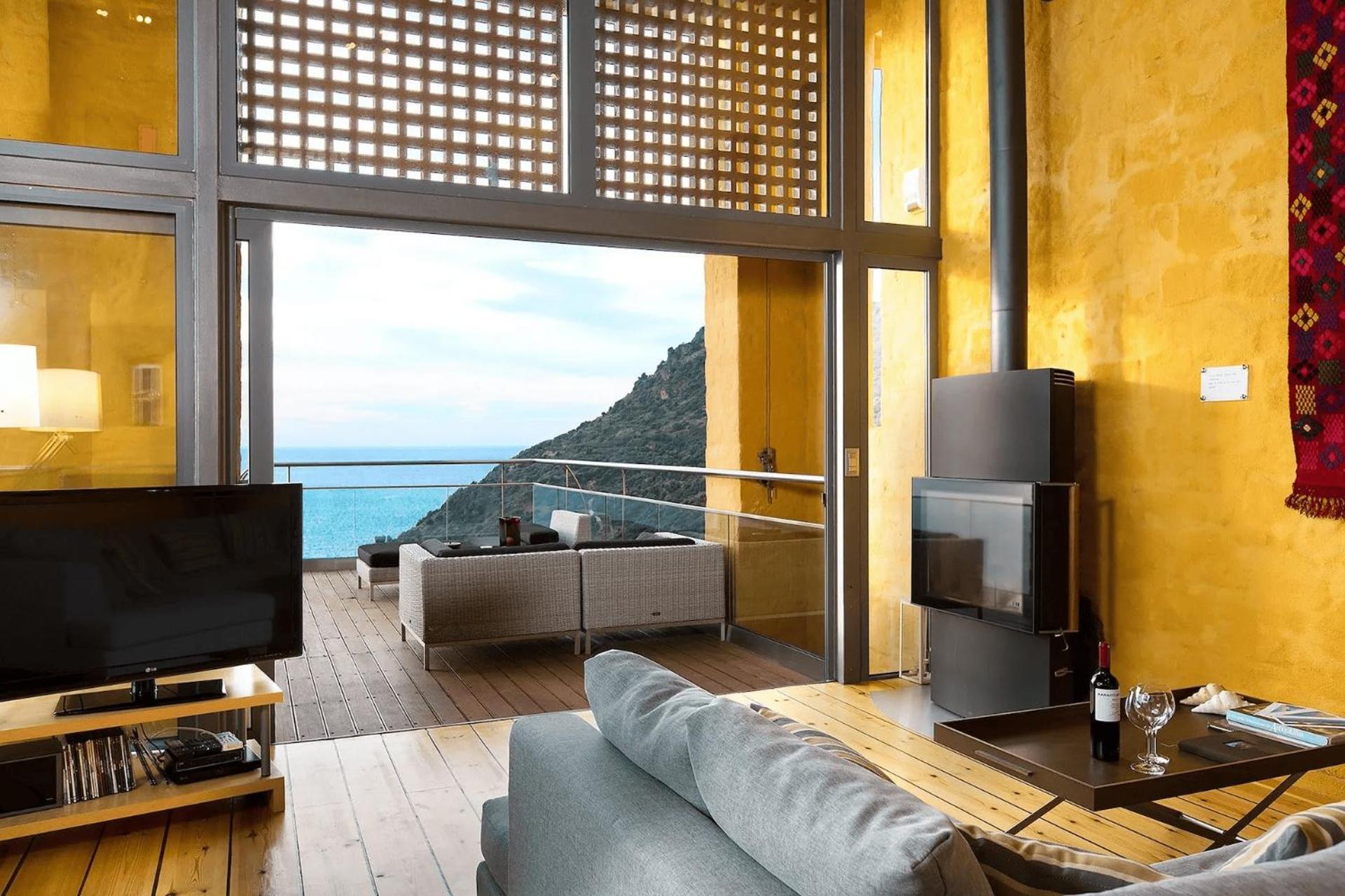Beachfront Ravdoucha Epavlis Eleni Villa - Pool, Hot Tub, Gym, Sauna, Private Parking, Wifi Ханя Екстериор снимка